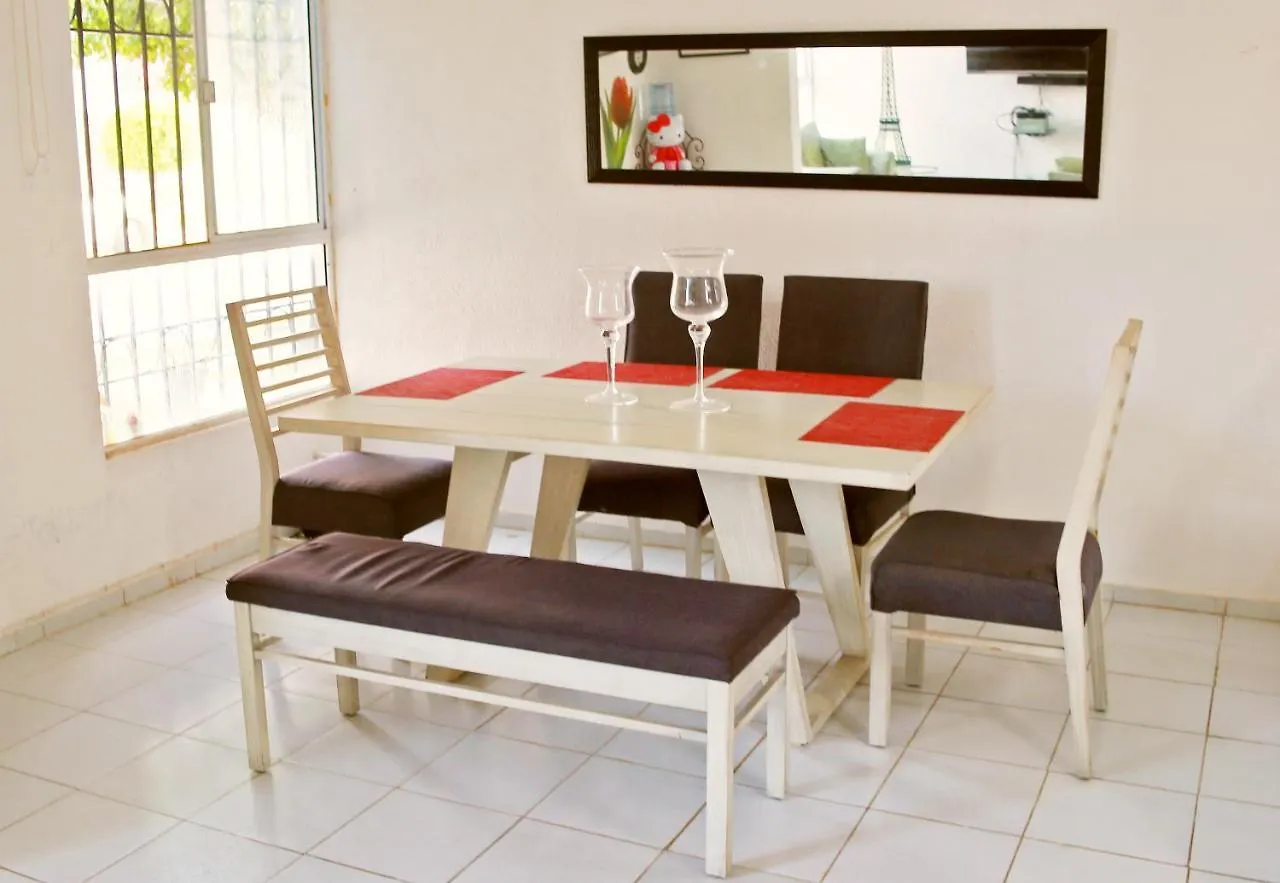 Cuarto Privado, Gran Wi-Fi, Jacuzzi Rooftop, Ac Cancun Homestay